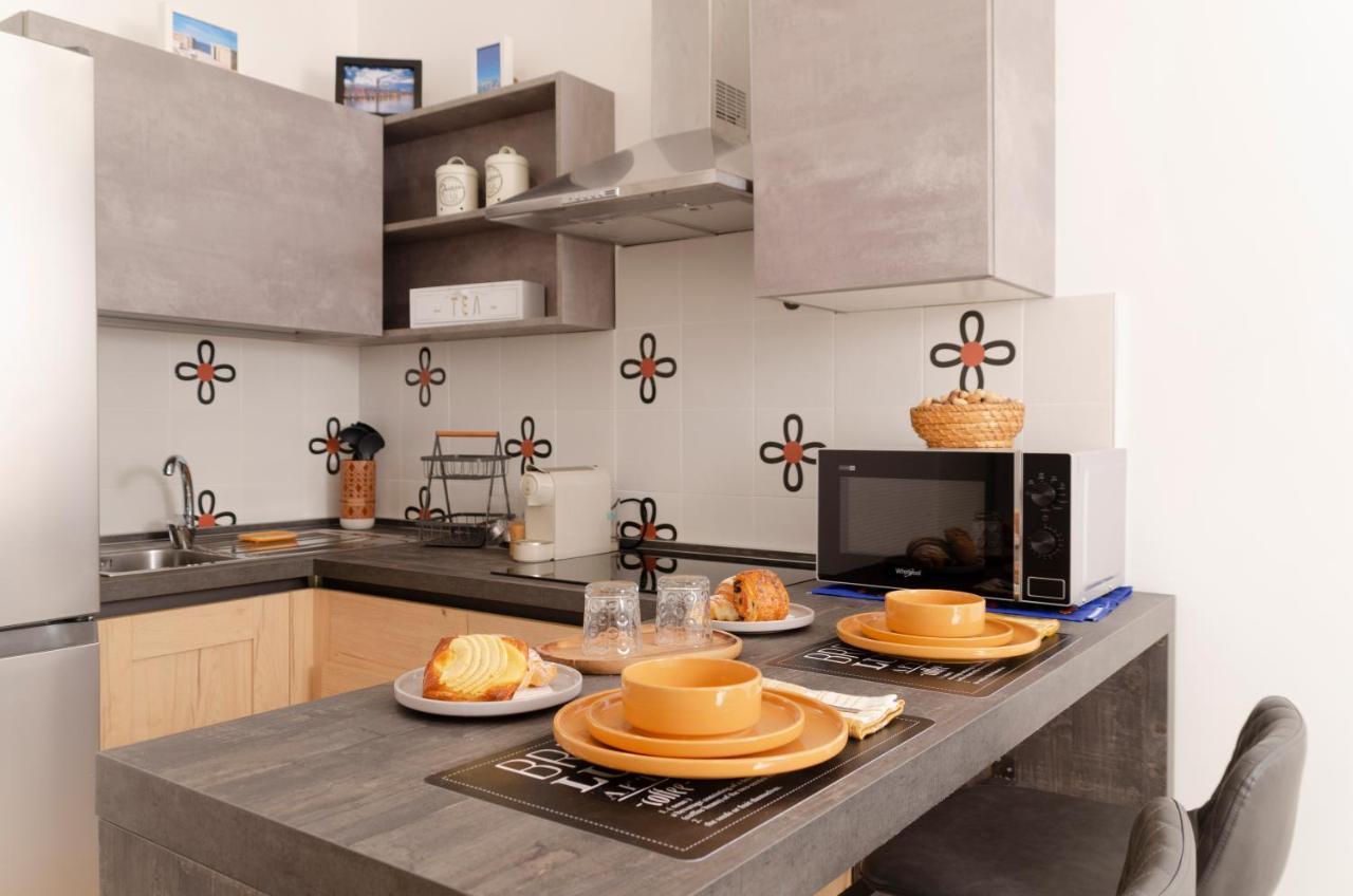 Apulialux Garruba Cozy Apt & Parking Bari Exterior foto